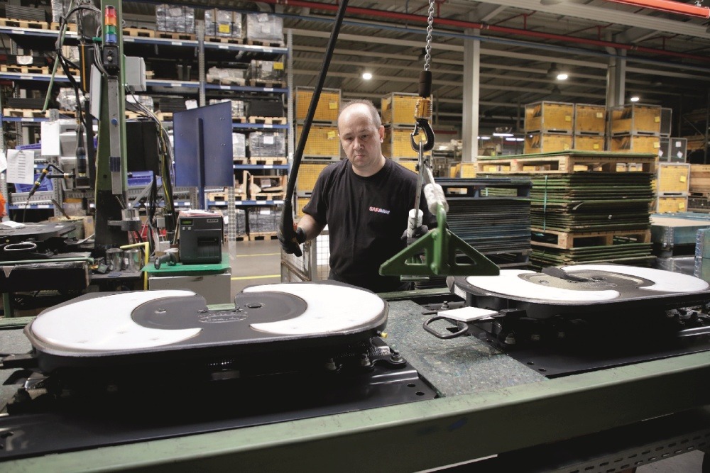 Montagelinie der Sattelkupplungen von SAF-Holland